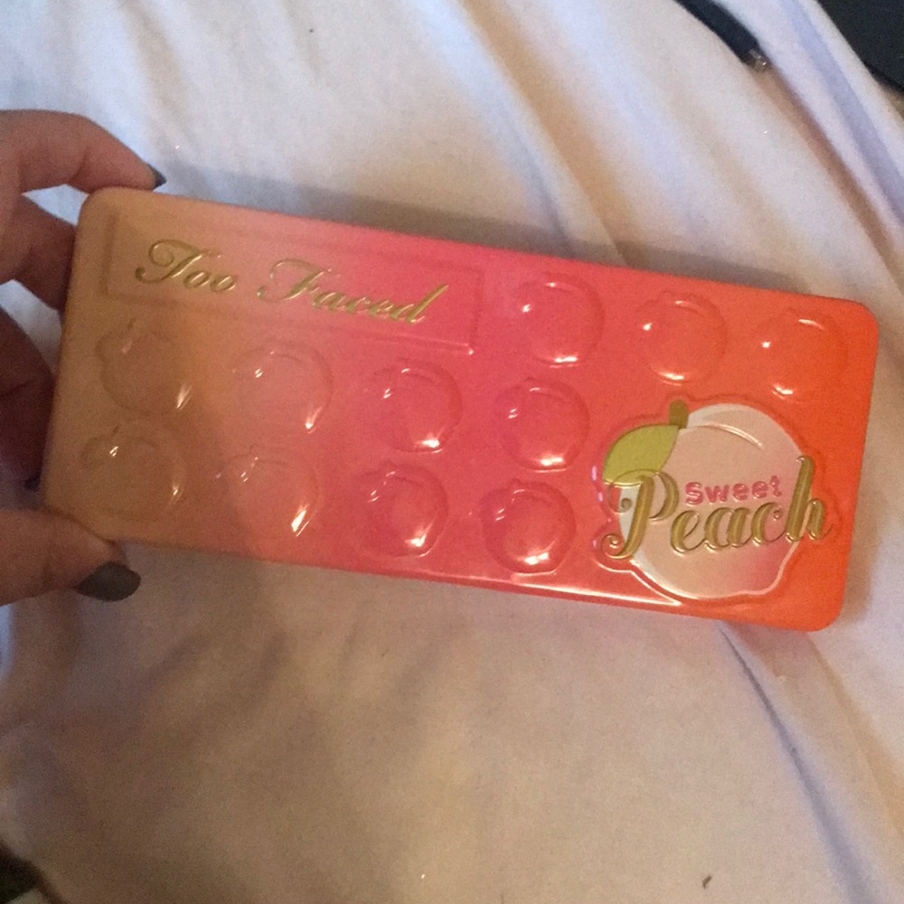 Too Faced Sweet Peach Palette